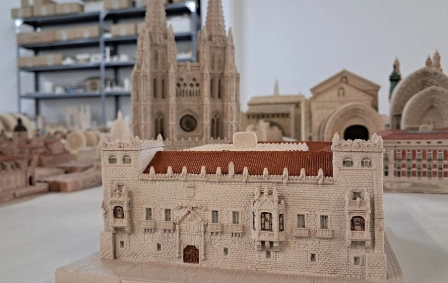 Curiosidades Históricas 21 - Casa del Cordón - Burgos (podcast)