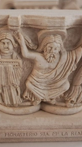 Curiosidades Históricas - capitel 