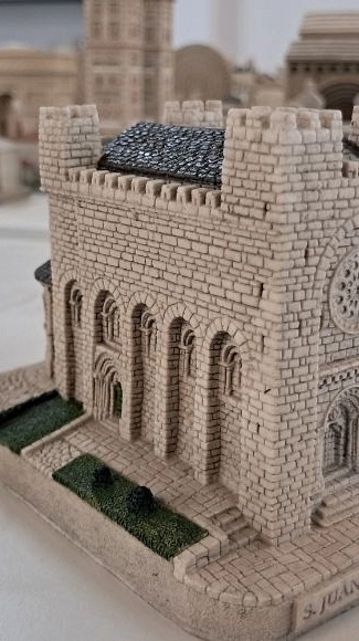 Curiosidades Históricas - iglesia de San Juan - Portomarín - Lugo