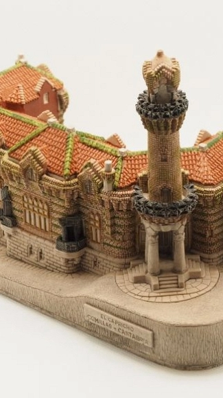 Curiosidades Históricas - El Capricho - Comillas