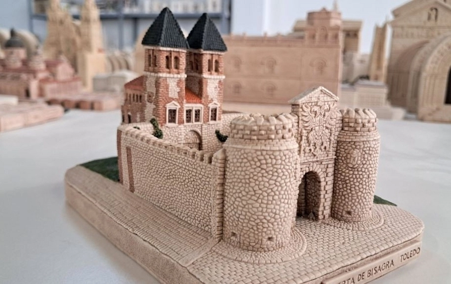 Curiosidades Históricas - Puerta de la Bisagra - Toledo