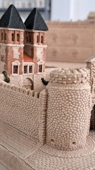 Curiosidades Históricas - Puerta de la Bisagra - Toledo