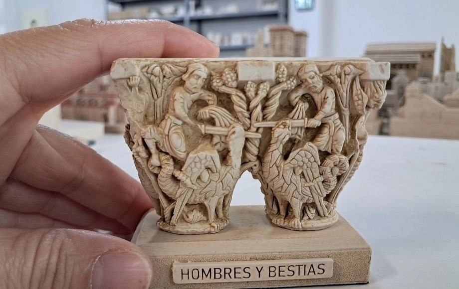 Curiosidades Históricas - capitel románico 
