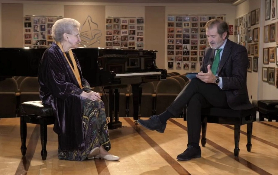 Emeritus - Margarita Morais