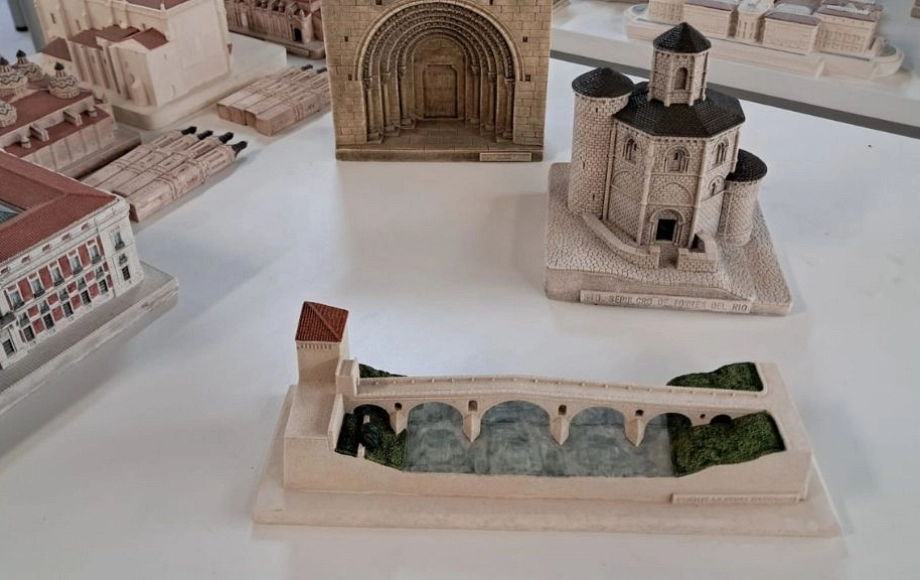 Curiosidades Históricas 23 - Puente La Reina - Navarra
