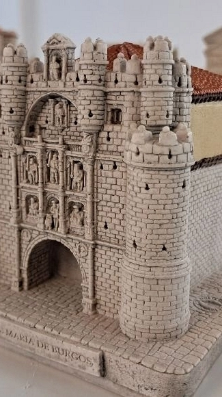 Curiosidades Históricas - arco de Santa María - Burgos